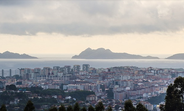 Day 2 : Baiona - Vigo (27 km official road - 25 km along the coast ~ 6 hours)